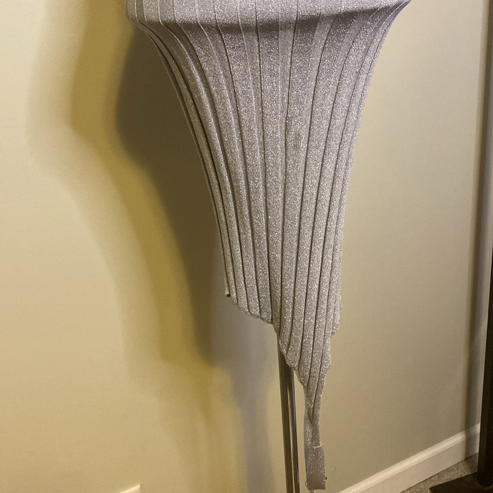 IOANNES

Ioannes Serpent One-Shoulder Metallic Ribbed-Knit Dress - Picture 6 of 8